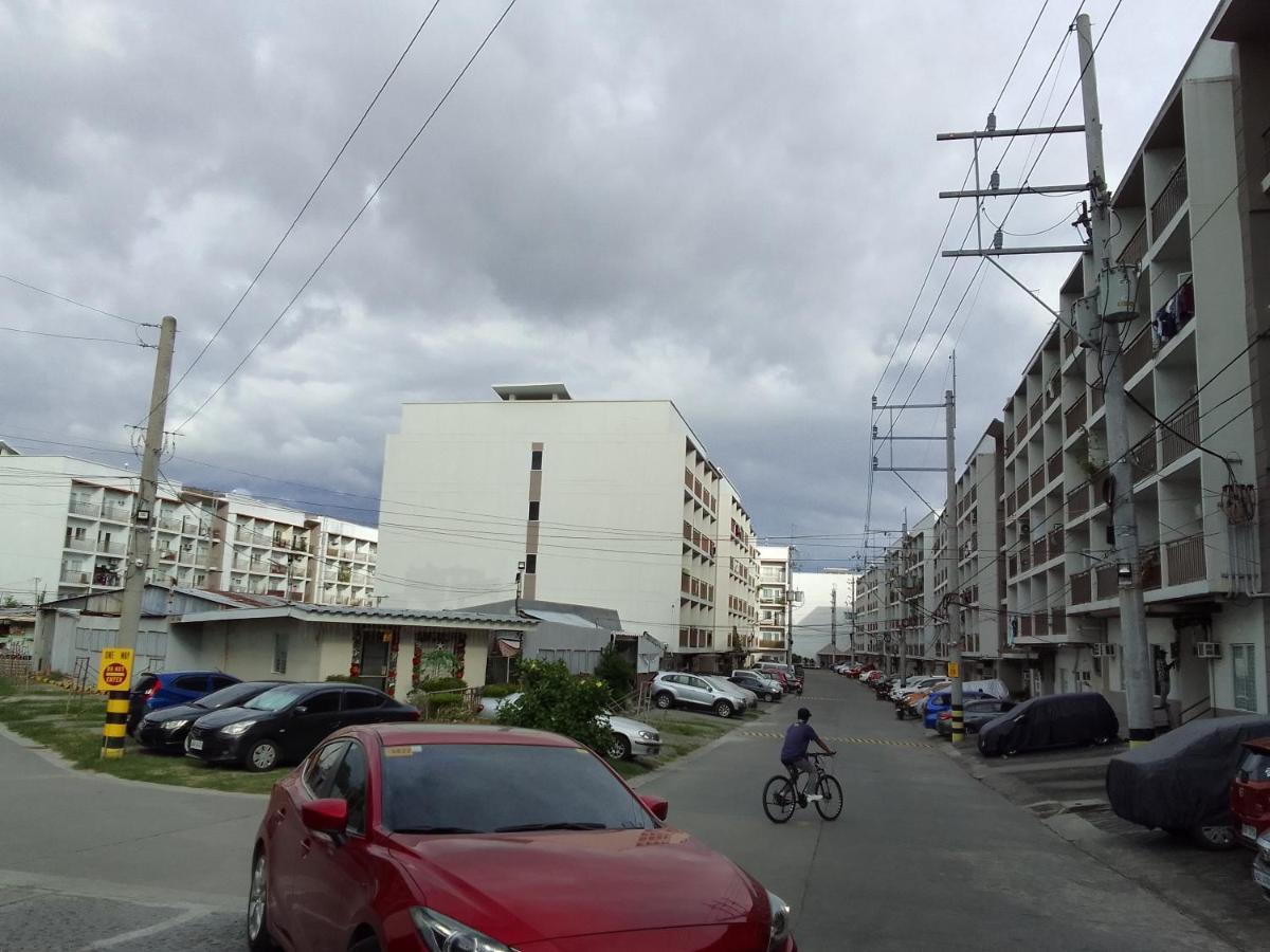 Emmanuel'S Service Apartment Near The Airport Manila Eksteriør bilde