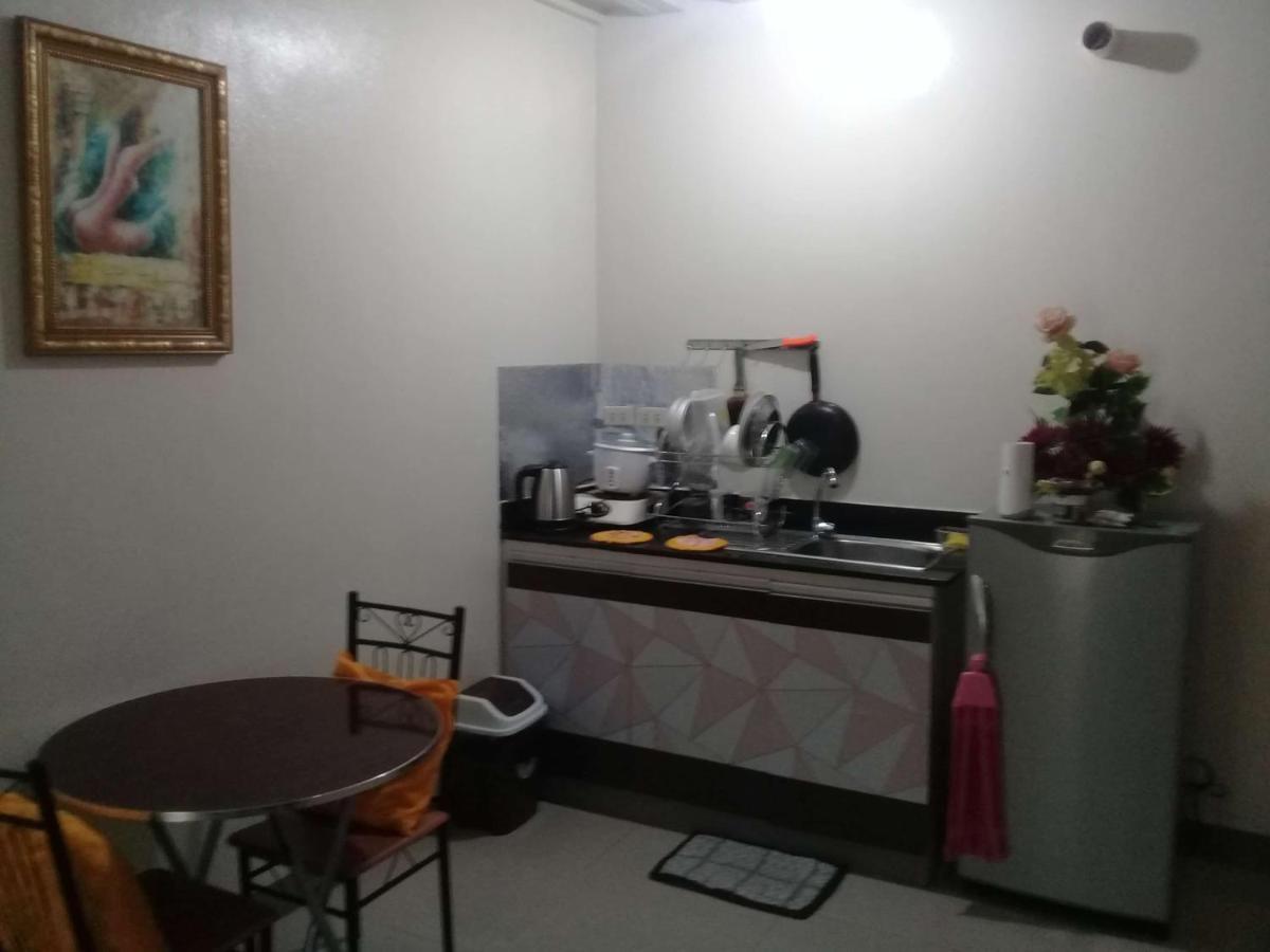 Emmanuel'S Service Apartment Near The Airport Manila Eksteriør bilde